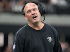 Raiders demitem McMahon, coordenador de equipes especiais Raiders demitem McMahon, coordenador de equipes especiais