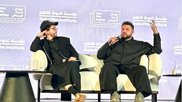 Ramy Youssef e Mo Amer pedem narrativas árabes ousadas no Festival de Cinema de Doha: 'The Guardrails Are Gone'
