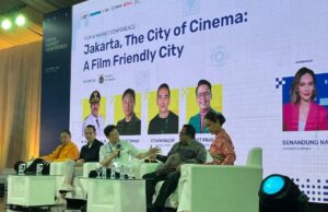 Rano Karno, vice-governador de Jacarta e veterano do cinema, Eyes City of Cinema Future no JAFF Market Rano Karno, vice-governador de Jacarta e veterano do cinema, Eyes City of Cinema Future no JAFF Market