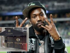 Rapper Meek Mill algemado enquanto policiais procuravam por arma fora do clube de Nova York: fontes policiais Rapper Meek Mill vestindo uma jaqueta de couro preta com
