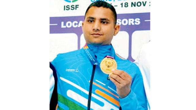 Ravinder conquista ouro na prova de pistola de ar livre Ravinder conquista ouro na prova de pistola de ar livre 50m