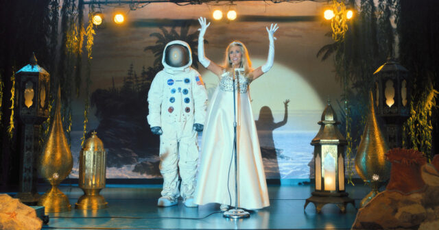 Recapitulação da 1ª temporada de 'Palm Royale': final do suspense Ricky Martin e Kristen Wiig em