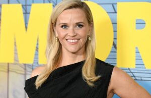 Reese Witherspoon não retornou ao ‘SNL’ por quase 15 anos depois de apresentar o primeiro episódio após o 11 de setembro: ‘Era muita responsabilidade para uma garota de 24 anos’ Reese Witherspoon não retornou ao 'SNL' por quase 15 anos depois de apresentar o primeiro episódio após o 11 de setembro: 'Era muita responsabilidade para uma garota de 24 anos'