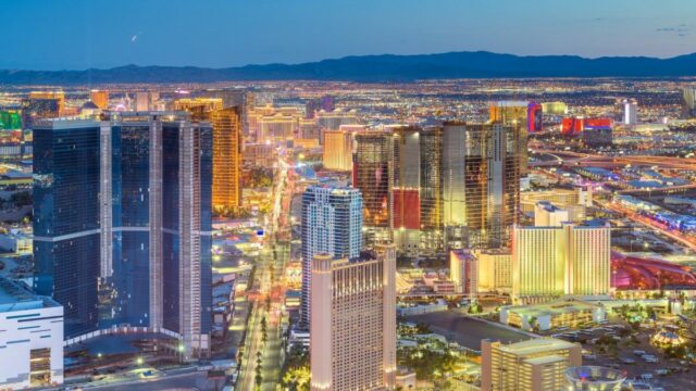 Resort na Strip de Las Vegas triplica silenciosamente com taxas adicionais
