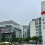 Gold Coast University Hospital, onde um homem está em estado crítico após supostamente se envolver em uma briga que deixou outro homem morto no norte de NSW.