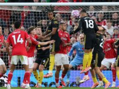 Revisão do VAR: Por que o VAR não interveio na disputa de canto entre Man United e Forest Revisão do VAR: Por que o VAR não interveio na disputa de canto entre Man United e Forest