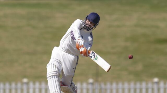 Rishabh Pant marca cinquenta pontos para a Índia A contra a África do Sul A
