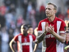 Ritchie De Laet duvidou do interesse do agente por causa de Sir Alex Ferguson antes que a lenda do Man Utd oferecesse orientação Ritchie De Laet treinando com Chris Smalling e Jonny Evans