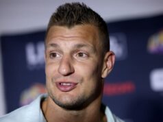Rob Gronkowski compartilha as principais notícias dos Patriots antes do jogo dos Buccaneers rob gronkowski at wwe wrestlemania event