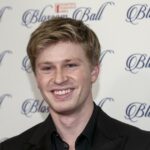 Robert Irwin, como a irmã Bindi, ganha 'DWTS', então os crocodilos não são sua única reivindicação à fama