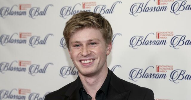 Robert Irwin, como a irmã Bindi, ganha 'DWTS', então os Robert Irwin, como a irmã Bindi, ganha 'DWTS', então os crocodilos não são sua única reivindicação à fama