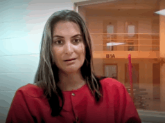 Robin Severance-Lopez, ex-esposa do ex-xerife de Osceola, aceita acordo judicial Esposa do xerife Marcos Lopez foi acusada de extorsão após fiança de US$ 400 mil. Robin Lynn Severance Lopez aparece com um uniforme vermelho de prisão durante sua primeira aparição no tribunal, falando por vídeo de um centro de detenção. A esposa de Lopez foi presa pela segunda vez. Robin Severance-Lopez, ex-esposa do ex-xerife de Osceola, aceita acordo judicial