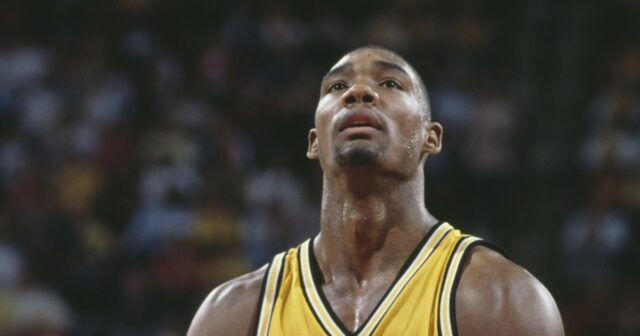 Rodney Rogers morto aos 54 anos: estrela da NBA lembrada GettyImages-2899483 Rodney Rogers morto aos 54 anos