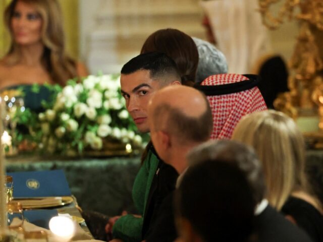 Ronaldo participa do jantar de Trump na Casa Branca com Ronaldo participa do jantar de Trump na Casa Branca com MBS – todos sabem