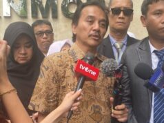 Roy Suryo Cs não foi detido apesar de ser suspeito, aparentemente porque… Roy Suryo Cs não foi detido apesar de ser suspeito, aparentemente porque...