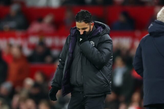 Ruben Amorim gestures