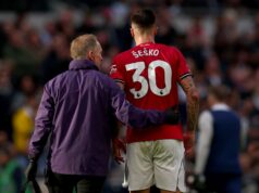 Ruben Amorim descarta atualização imediata de Benjamin Sesko após ‘problema’ de lesão do atacante do Man Utd contra o Tottenham ícone de correio