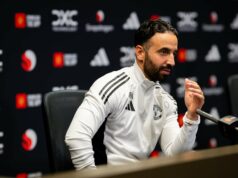 Ruben Amorim está repetindo um erro que José Mourinho cometeu no Man United O chefe da Ineos, Sir Jim Ratcliffe, observa antes da entrega do troféu após a final da Liga Europa entre Tottenham e Manchester United, no Estádio de San Mames, em 2025, em Bilbao, Espanha.