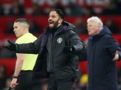 Ruben Amorim tinha estratégia perfeita para vencer o Everton, mas recusou-se a utilizá-la Ruben Amorim agachou-se