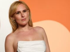 Rumer Willis me vendeu este presente para meu filho este ano Presentes para crianças