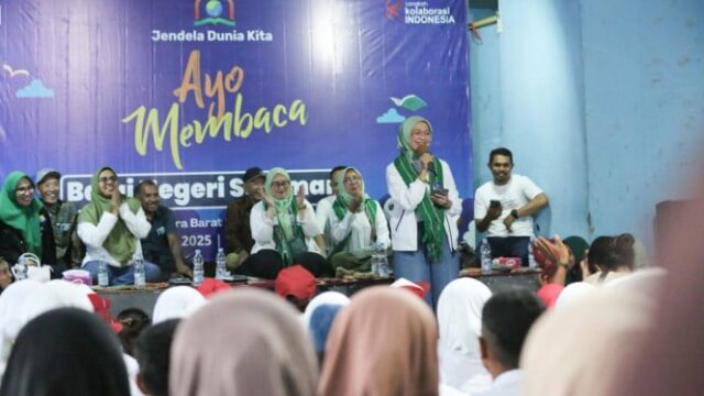 Rustini Muhaimin faz campanha pelo movimento Vamos Ler para fortalecer Rustini Muhaimin faz campanha pelo movimento Vamos Ler para fortalecer a alfabetização de crianças remotas