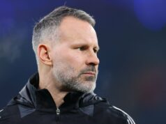 Ryan Giggs nomeou seu pior companheiro de equipe do Man Utd, ele jogou apenas duas partidas Manchester United comemora gol contra o Middlesborough