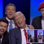 Uma colagem de imagens contendo 1 imagem, a imagem 1 mostra quatro homens, alguns de terno, rindo abraçados