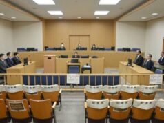 Sádico! Uma mãe sufocou o filho até a morte, seu corpo foi armazenado no freezer Sádico! Uma mãe sufocou o filho até a morte, seu corpo foi armazenado no freezer