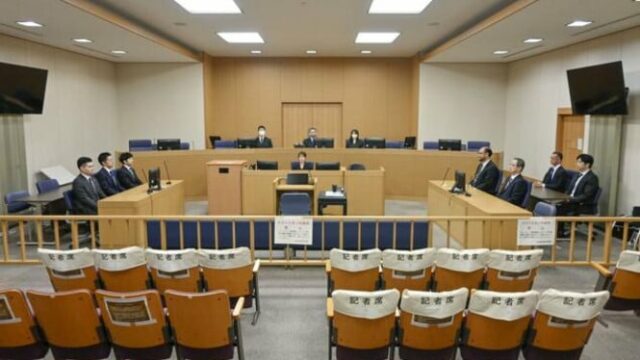 Sádico! Uma mãe sufocou o filho até a morte, seu Sádico! Uma mãe sufocou o filho até a morte, seu corpo foi armazenado no freezer