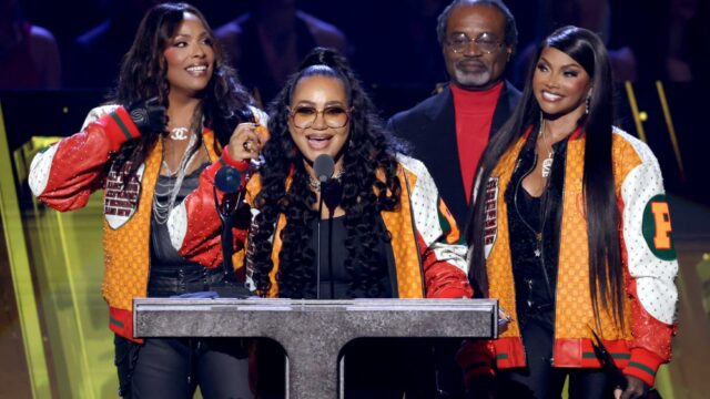 Salt-N-Pepa chama 'a indústria' (ou seja, Universal Music Group) sobre disputa de direitos autorais na cerimônia do Rock Hall of Fame
