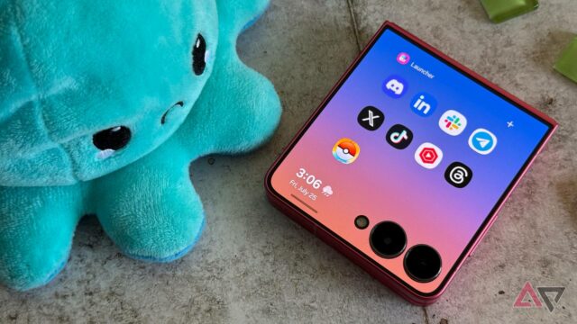 Samsung aposta que um Galaxy Z Flip 8 mais fino trará mais compradores
