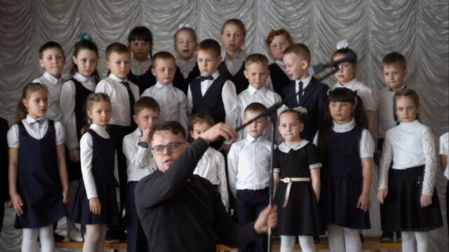 'Senhor. O protagonista de Ninguém Contra Putin revela ameaças e se prepara para uma 'segunda onda de ódio' da Rússia em meio à campanha do Oscar: 'Vamos dar uma rótula em você'
