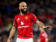 Senne Lammens afirma que o Man Utd tem um jogador que finaliza melhor que Bryan Mbeumo Bruno Fernandes jogando contra o Everton