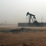 Será que um excesso global de petróleo fará baixar os preços em 2026?