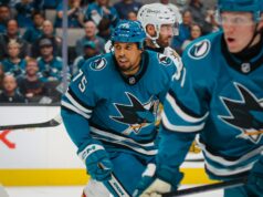 Sharks colocam o durão Reaves no IR e convocam o atacante do San Jose Barracuda Sharks colocam o durão Reaves no IR e convocam o atacante do San Jose Barracuda
