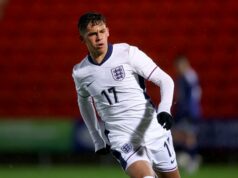 Shea Lacey almeja o próximo passo ambicioso em sua carreira na Inglaterra, ele precisa da estreia no Man Utd para alcançá-lo ícone de correio