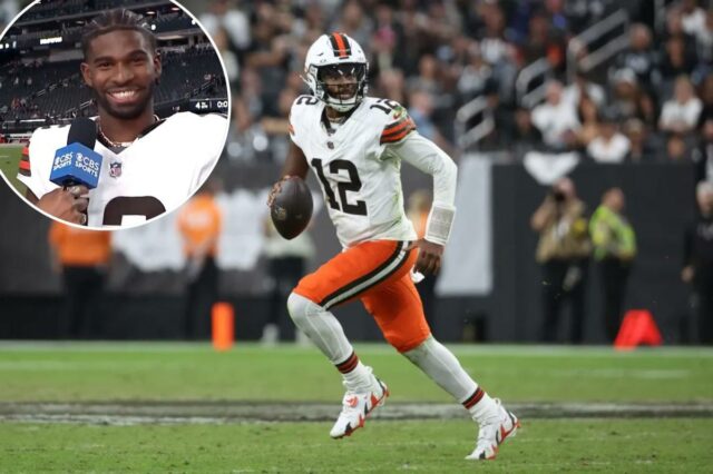 Shedeur Sanders luta durante a vitória dos Browns sobre os Raiders em 23 de novembro de 2025.