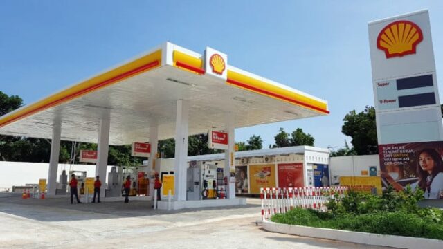 Shell concorda em comprar 100 mil barris de combustível da Pertamina, estoque de posto de gasolina privado seguro até o final de 2025
