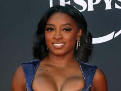 Simone Biles explica por que ela fez um aumento nos seios e uma cirurgia nas pálpebras Simone Biles aparentemente confirma o trabalho de Boob após realizar a primeira virada em um ano com novos emoji de cerejas GettyImages 2180905256