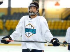 Sirens apostando na escolha número 1 do draft para liderar a ‘nova onda’ enquanto a franquia busca uma grande reviravolta Sirens apostando na escolha número 1 do draft para liderar a 'nova onda' enquanto a franquia busca uma grande reviravolta