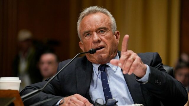 Site da agência de saúde dos EUA afirma que não há ligação entre vacina e autismo “não baseada em evidências”
