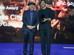 ‘Sleepless City’, de Guillermo Galoe, ganha o prêmio de melhor filme no primeiro Festival de Cinema de Doha no Catar 'Sleepless City', de Guillermo Galoe, ganha o prêmio de melhor filme no primeiro Festival de Cinema de Doha no Catar