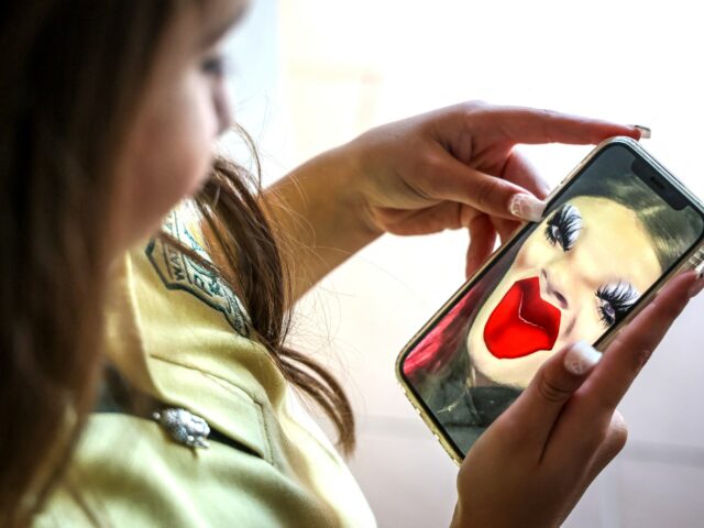 Snapchat inicia verificações de idade na Austrália antes da proibição de mídia social para adolescentes
