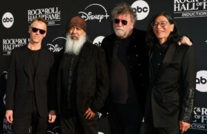 Soundgarden reflete sobre a indução ‘agridoce’ do Rock Hall e as gravações finais com Chris Cornell Soundgarden reflete sobre a indução 'agridoce' do Rock Hall e as gravações finais com Chris Cornell