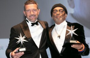 Spike Lee e Antonio Banderas comemoram um ao outro no Festival de Cinema de Torino Spike Lee e Antonio Banderas comemoram um ao outro no Festival de Cinema de Torino