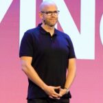 Spotify atinge 700 milhões de usuários mensais no terceiro trimestre, receita sobe 13%: 'Tudo se resume aos fundamentos do usuário', afirma o CEO cessante Daniel Ek