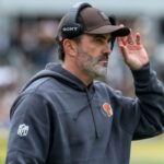 Stefanski, dos Browns, cede funções de playcall a Rees