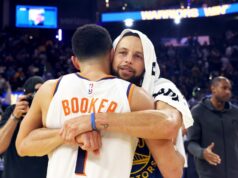 Steph Curry luta contra a doença contra o Suns, para ficar de fora no Kings Steph Curry luta contra a doença contra o Suns, para ficar de fora no Kings