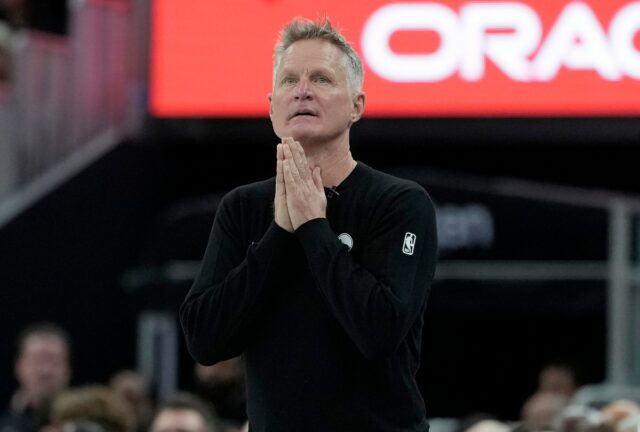 Steve Kerr responde à lesão de Steph Curry de maneira inesperada
