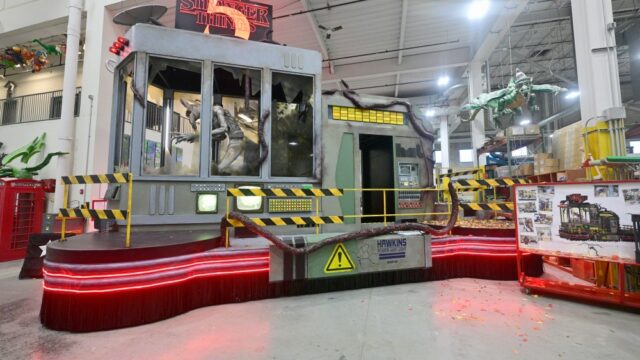 'Stranger Things' chega ao desfile de Ação de Graças da Macy's com Hawkins Float e Demogorgon Puppet de 2,5 metros
